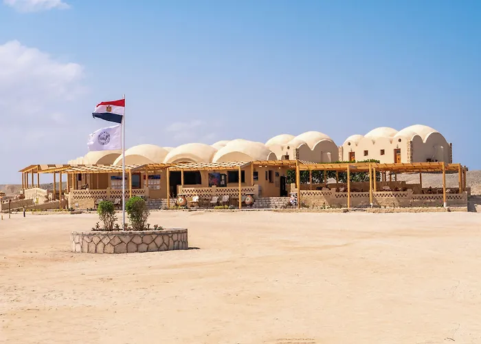 מלון Marsa Nakari Village