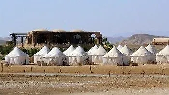 Marsa Nakari Village