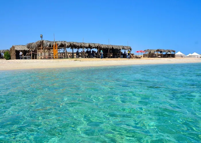 Marsa Nakari Village